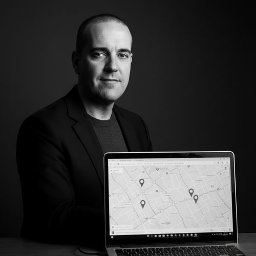Consultor SEO local optimizando Google Maps